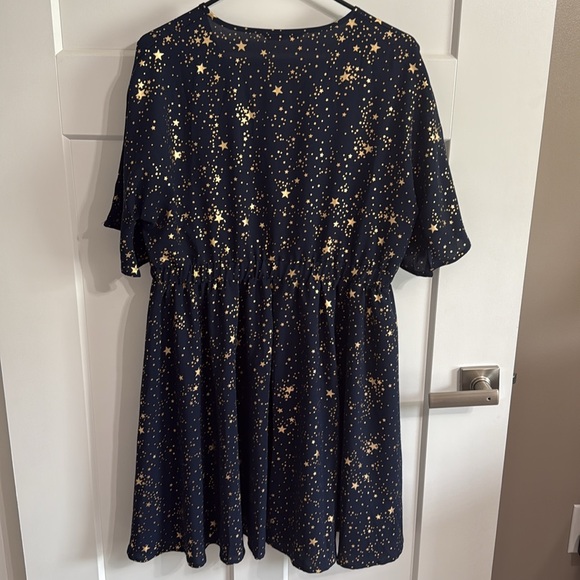 BloomChic V-Neck Flared Short Dress Navy Metallic Gold Stars Women's 12 - Picture 4 of 9